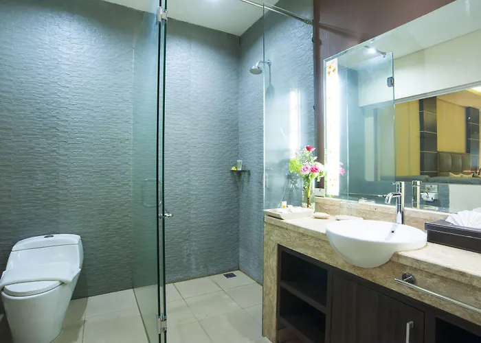 D'penjor Hotel 4*