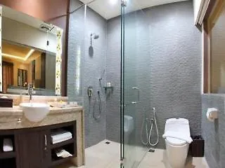 D'penjor Hotel 4*